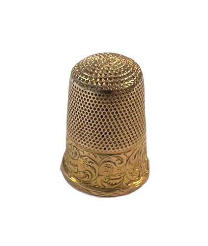 Lot 399 - A fully hallmarked 12ct gold thimble