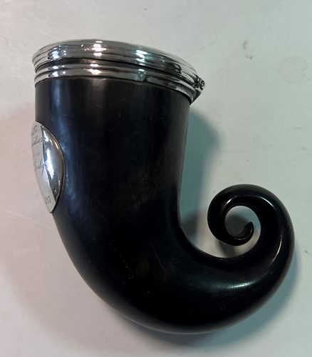 Lot 401 - A trio of silver mounted ram's horn snuff mulls