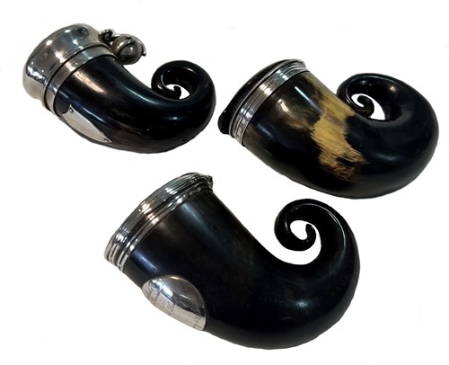 Lot 401 - A trio of silver mounted ram's horn snuff mulls