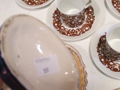 Lot 3 - A quantity of mixed ceramics to include a pair...