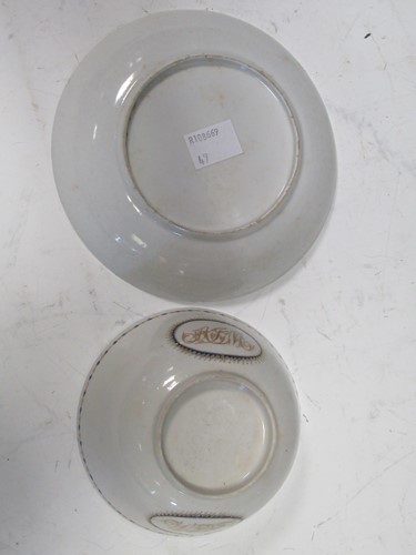 Lot 36 - An 18th century Chinese export bowl and stand,...
