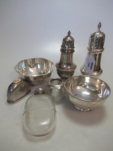 Lot 186 - A collection of silver including a cased...
