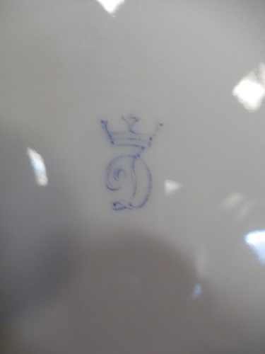 Lot 14 - Items of Dresden porcelain to include cups,...
