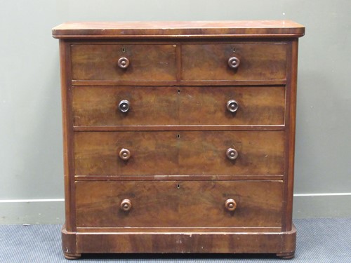 Lot 390 - A Victorian mahogany chest of two short over...