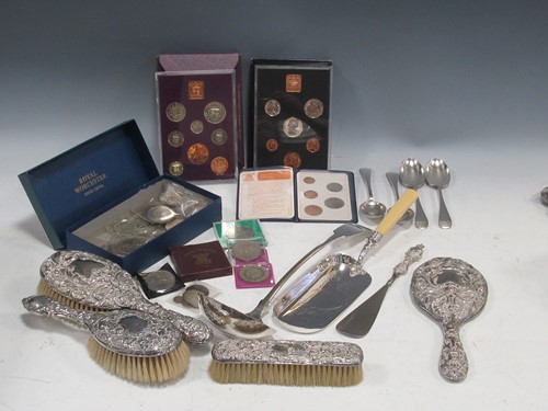 Lot 143 - Mixed coins - 1951 Crown in Festival of...