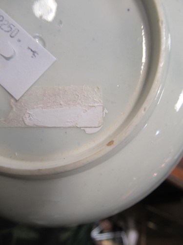 Lot 29 - Six English 18th century saucers including...