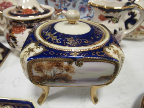 Lot 20 - Collection of decorative china and glass...