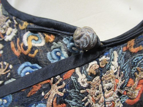 Lot 62 - A Chinese Kesi dragon robe, late Qing Dynasty