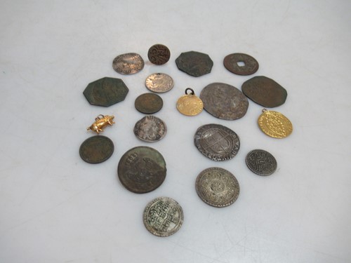 Lot 156 - Two small gilt metal pendants and various...