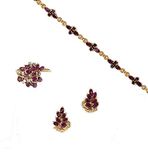 Lot 39 - A suite of ruby and diamond jewellery