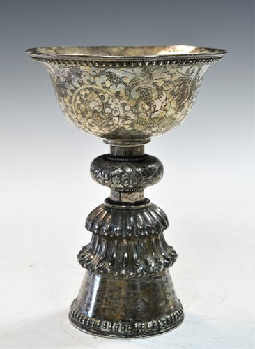 Lot 127 - A Tibetan silver votive butter lamp, 18th/19th century