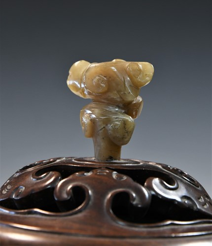 Lot 14 - A Chinese robin's egg glazed tripod censer, 18th/19th century