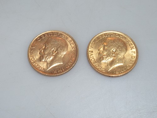 Lot 148 - Two King's head sovereigns each dated 1914 (2)