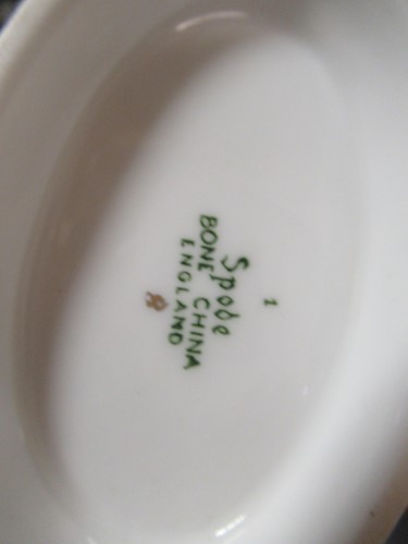 Lot 19 - A collection of Spode 'Persia' pattern dinner...