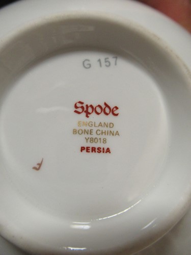 Lot 19 - A collection of Spode 'Persia' pattern dinner...
