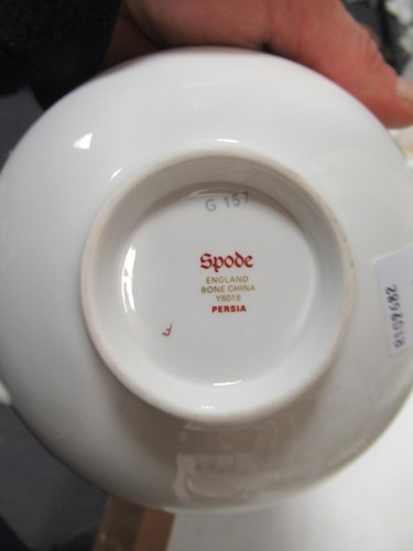 Lot 19 - A collection of Spode 'Persia' pattern dinner...