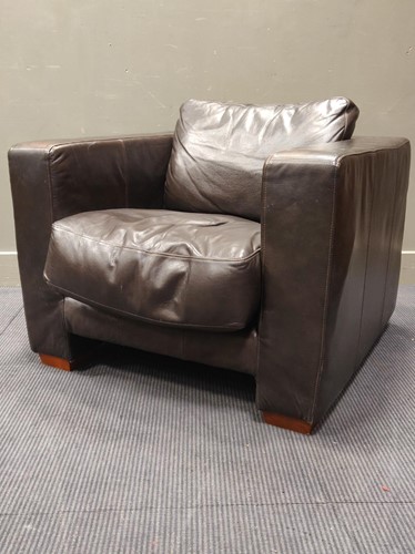 Lot 286 - A leather sofa chair, 76 x 81 x 97cm; together...