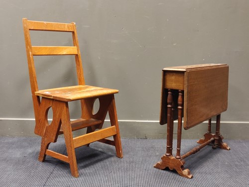 Lot 351 - A set of 20th century metamorphic library...