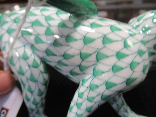 Lot 50 - Herend green fishnet walking monkey no.15391,...