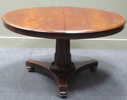 Lot 457 - A 19th century mahogany circular breakfast...