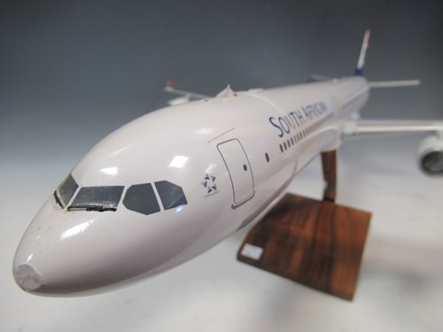 Lot 121 - A model of the South African airlines A340 -...