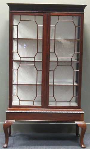 Lot 321 - A 19th century Chippendale style glazed...
