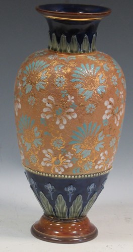 Lot 24 - A Royal Doulton vase, 26cm high