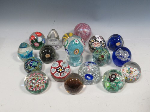 Lot 38 - A collection of paper weights to include...