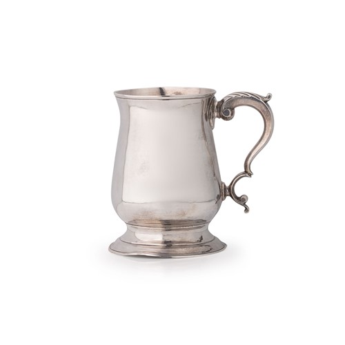 Lot 472 - A George III 18th century silver tankard