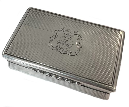 Lot 378 - A Victorian silver snuff box