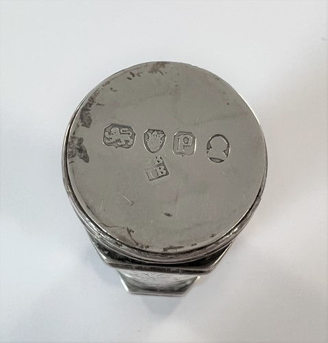 Lot 390 - A rare George III 18th century silver nutmeg grater, mark of Peter & Jonathan Bateman