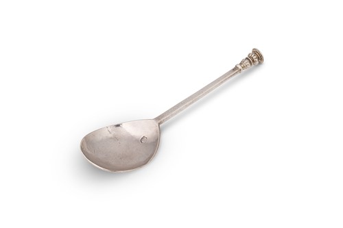 Lot 460 - A James I silver seal top spoon
