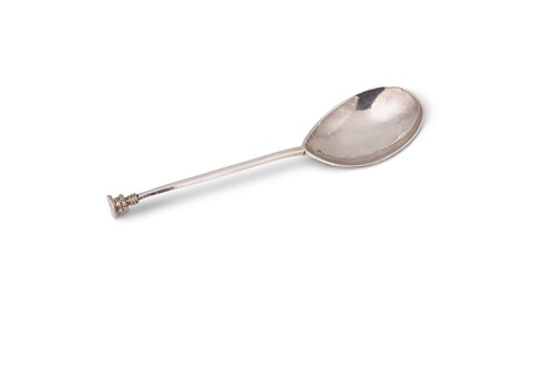 Lot 461 - A (possibly) James II silver seal topped spoon
