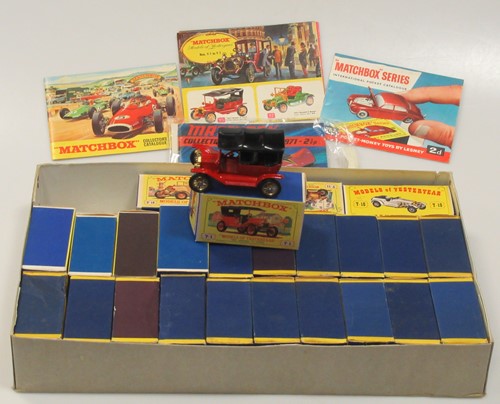 Lot 109 - A group of 24 Lesney Matchbox Models of...