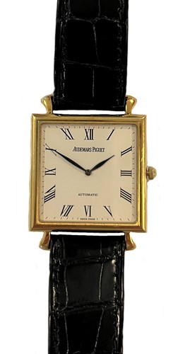Lot 335 - Audemars Piguet - An 18ct gold wristwatch