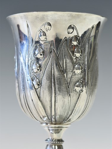 Lot 489 - A Victorian silver wine goblet