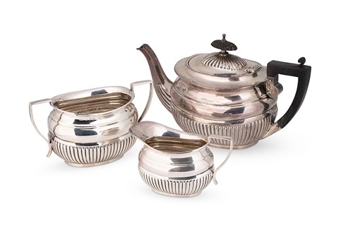 Lot 491 - A Victorian silver 3-piece bachelor's tea set