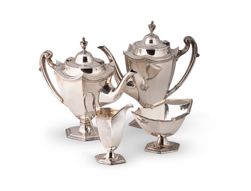 Lot 516 - A George V silver 4-piece tea and coffee set