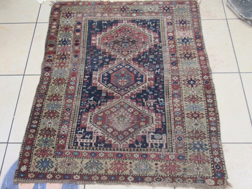 Lot 19 - A late 19th century shirvan rug 132 x 107cm