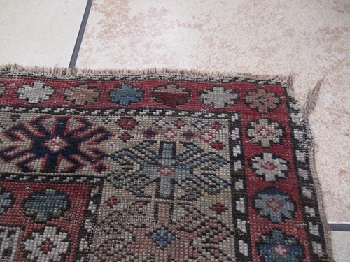 Lot 19 - A late 19th century shirvan rug 132 x 107cm
