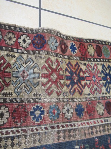 Lot 19 - A late 19th century shirvan rug 132 x 107cm