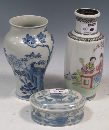 Lot 69 - A Chinese vase decorated with two figures...