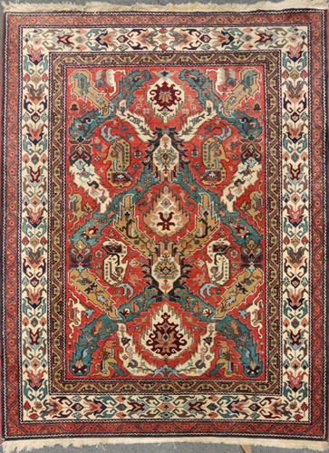Lot 32 - A late 20th century Caucasian Erivan rug 207 x...