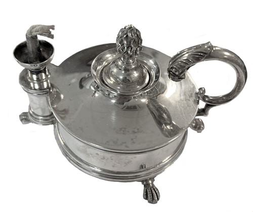 Lot 410 - A silver table cigar lighter