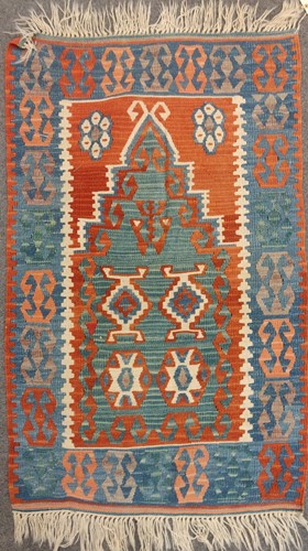 Lot 38 - A modern Kelim prayer rug, 137 x 80cm