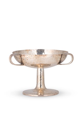 Lot 499 - An Edward VII silver three handled standing dish