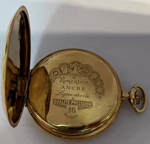 Lot 300 - Tresor, Paris - A Swiss made 18ct gold full hunter pocket watch