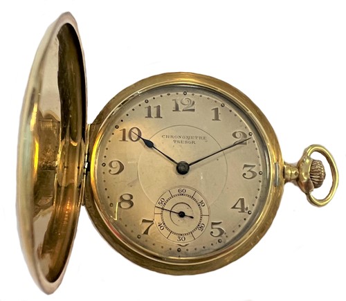 Lot 300 - Tresor, Paris - A Swiss made 18ct gold full hunter pocket watch