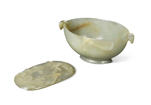 Lot 72 - A Chinese jade small oval anointing/oil bowl, late Qing Dynasty