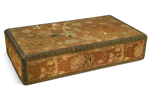Lot 308 - A lace box, probably 19th century
